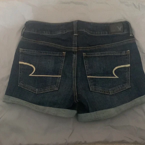 American Eagle - Super Stretch Midi Short - Size 6 - Picture 3 of 4
